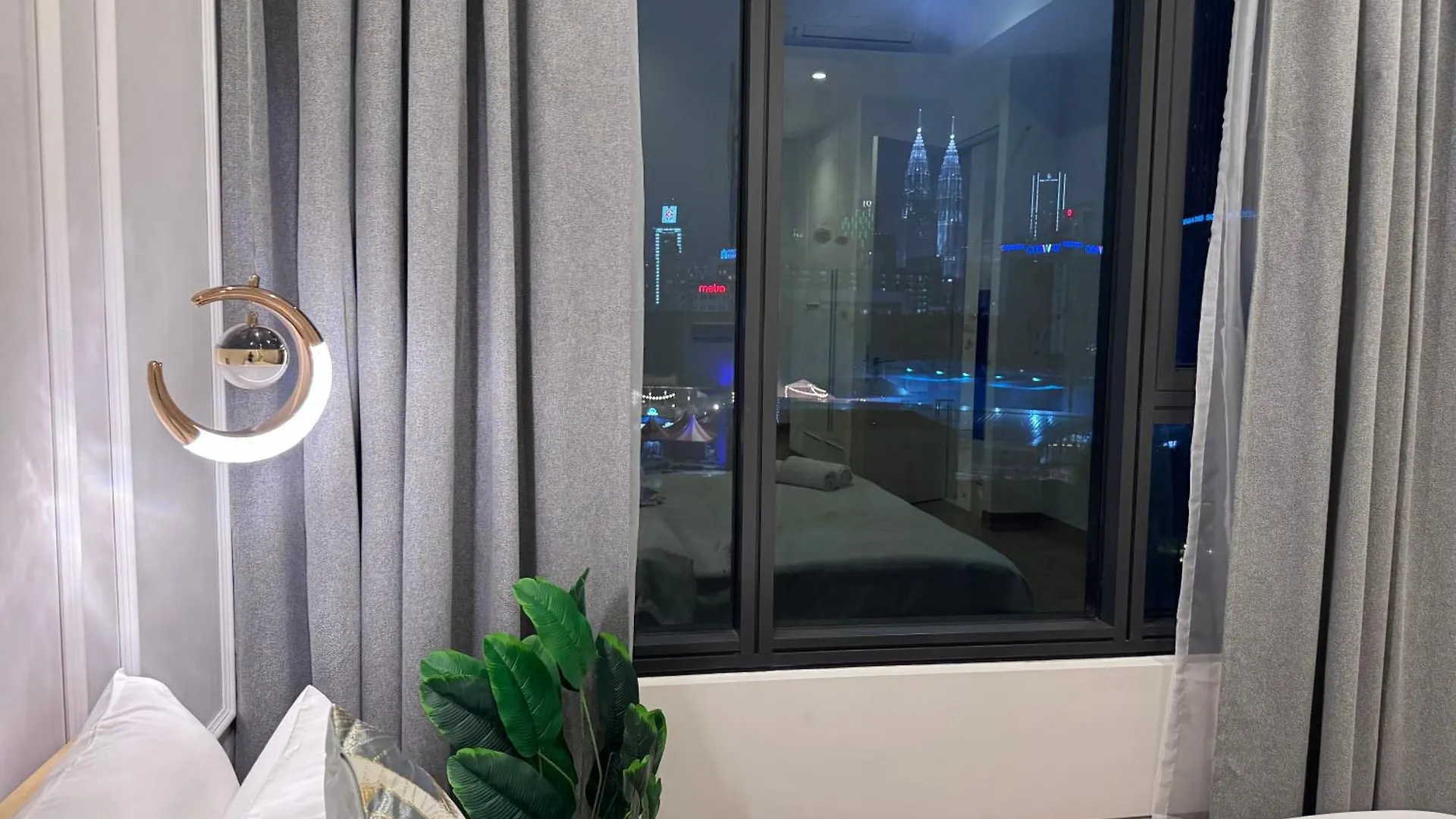 Infinity Pool Suite Bukit Bintang Lalaport Bbcc Kuala Lumpur Malesia